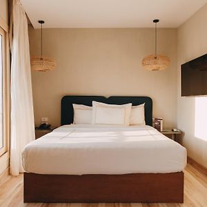 Suite executive